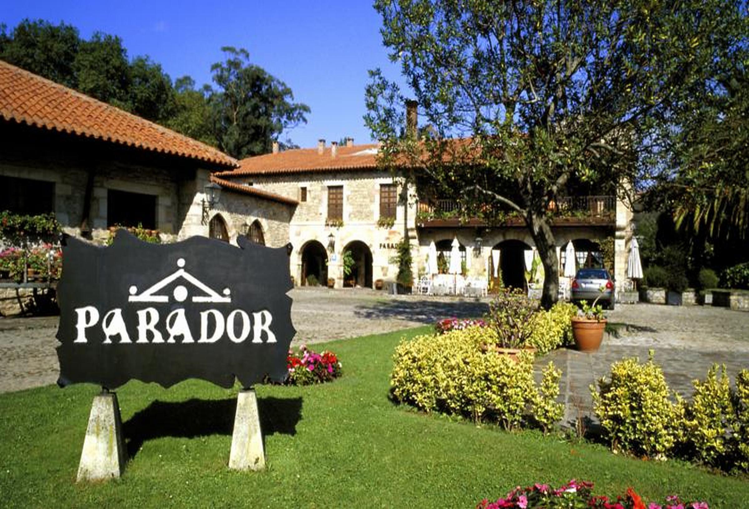 Parador De Santillana Del Mar Bagian luar foto